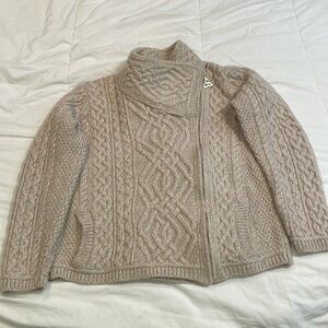 Arancrafts Irish Sweater. 100% Merino Wool. Size M